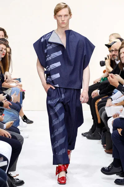 Look 20